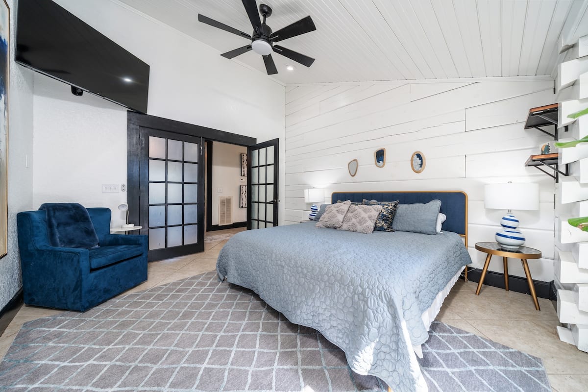 effba4c1-c3a8-4380-bfdc-e61f108e4e9b